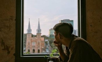 Phát hiện quán Người Tám Chuyện House view nhà thờ Đức Bà tuyệt đẹp