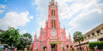 Nhà thờ màu hồng Việt Nam lên báo Mỹ