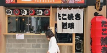 Những khu ẩm thực nước ngoài hút khách tại ngay TP.HCM