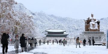 Lạc Vào Cổ Tích Ở Seoul Vào Ngày Tuyết Đầu Mùa