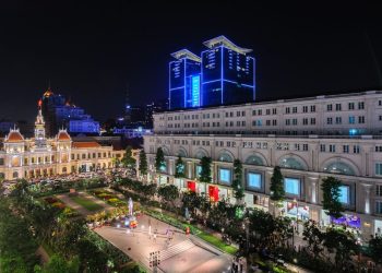 Gợi Ý Vui Chơi Ở Phố Đi Bộ Nguyễn Huệ